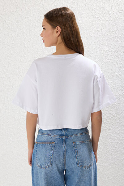 Trendyol Collection Black-White Premium 100% Cotton Relaxed/Comfortable Fit Crop Knitted T-Shirt Twoss25Ts00137