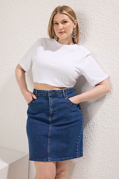 Trendyol Curve Blauer Denim-Rock in Übergröße