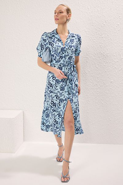 Trendyol Collection Světle modré midi šaty - s páskem, tkané, Twoss20El1559
