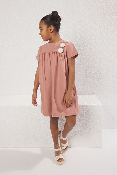 TRENDYOLKIDS Dusty Rose Girls mini virágos rövid ujjú kötött ruha TKDSS25EL00021