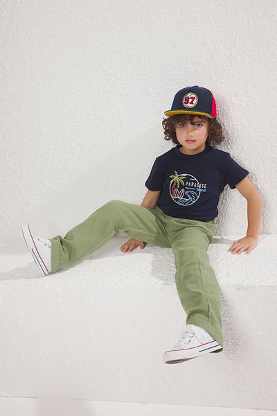TRENDYOLKIDS Khakifarbene Basic-Webhose für Jungen TKDSS25PL00006