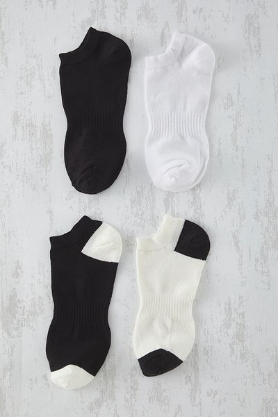 Trendyol Collection Packung mit 4 Unisex-Baumwollsocken in Schwarz-Ecru – kurze Größe/unsichtbar TMNSS25CO00006