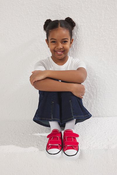 TRENDYOL SHOES Unisex-Kinder-Sneaker – Rot, Doppelklettverschluss, Gummisohle TAKSS25SN00022