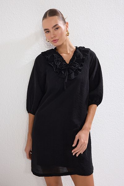 Trendyol Collection Μαύρο απλό βολάν Μίνι υφαντό φόρεμα TWOSS25EL00210