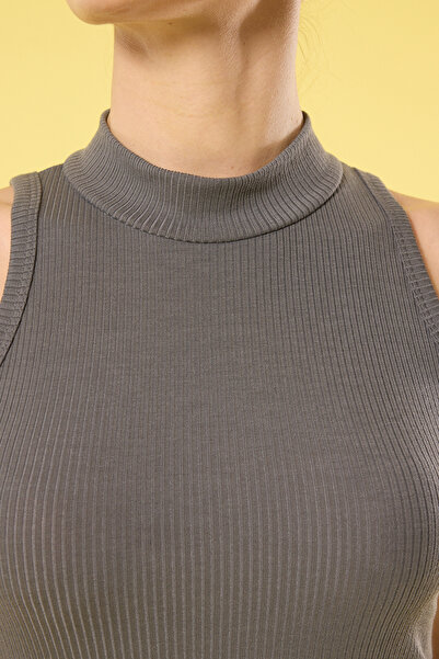 Trendyol Collection Black Stand Collar Fitted/Body Fitted Knitted Blouse Twoss25Bz00376