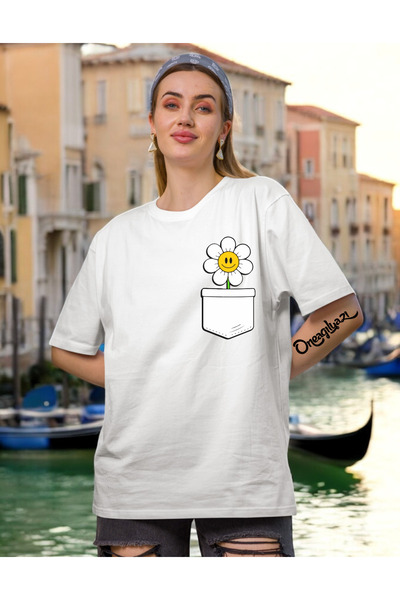 oneagılyazı تي شيرت نسائي كبير الحجم مطبوع بنمط جيب ديزي