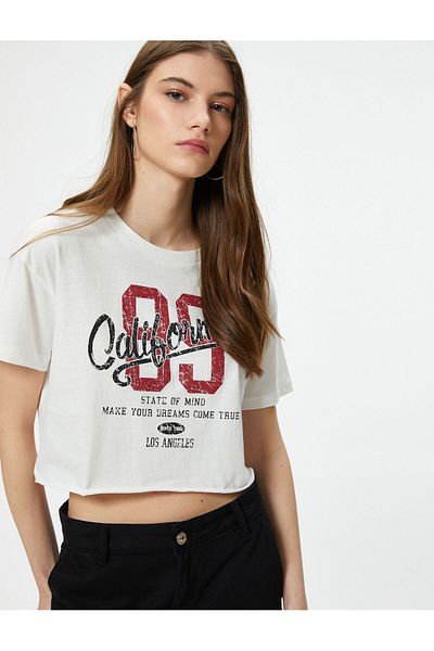 Koton College Crop T-shirt με στάμπα, casual cut, κοντό μανίκι, βαμβακερό λαιμόκοψη