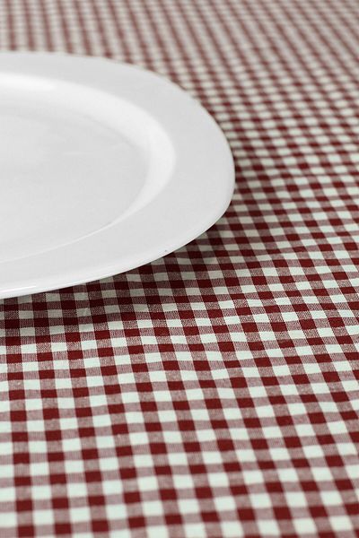 Soft Kare Pompon Series Small Checkered Pompom Tablecloth, Picnic Tablecloth, Classic Tablecloth