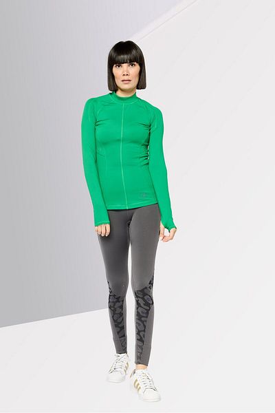 adidas بلوزة رياضية نسائية بأكمام طويلة للخارج، باللون الأخضر