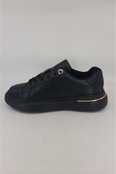 trender Women's Black Sneaker Sp110