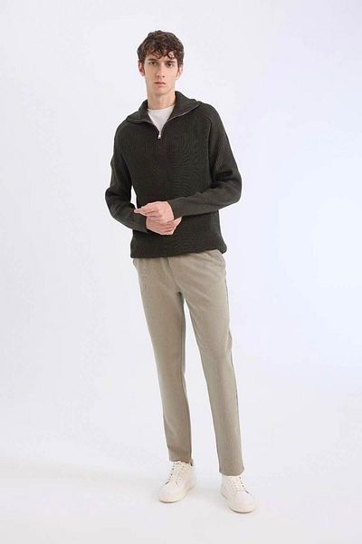 DeFacto Basic-Jogginghose – gerade Taille, Schnürtasche, gerades Bein C6022AX25SP