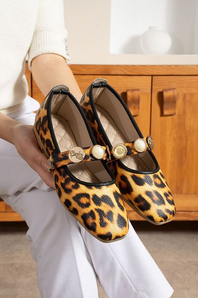 STOCON Women's Leopard Patterned Star Model Ballerinas - Accessory Detailed Office Shoes Stc1081