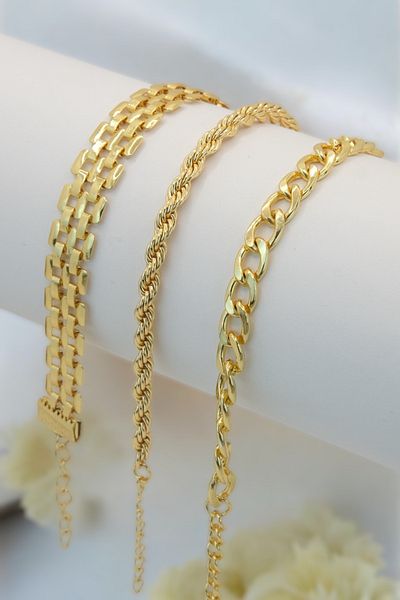 TAKIPORT 3-Piece Women's Gold Color Bracelet Set Suitable for Any Wrist