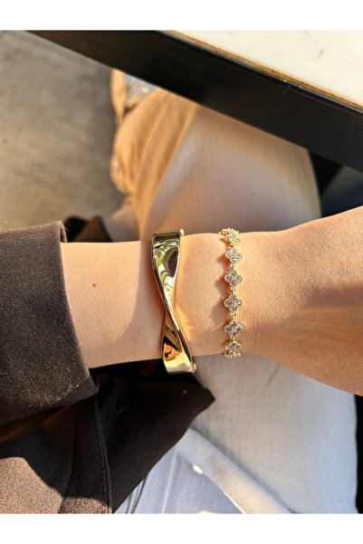 luxyansımalar سوار زهرة الذهب مع صنعة المجوهرات الفولاذية