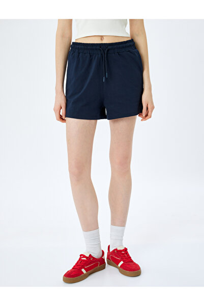 Koton Μίνι σορτς με κορδόνι στη μέση και λεπτομέρεια τσέπης