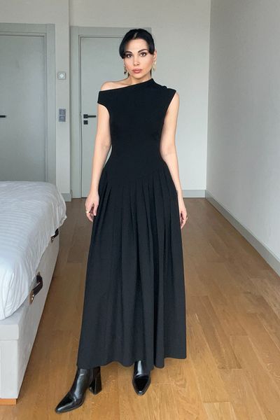 Seda Yalçın Atelier Black Boat Neck Waist Detailed Pleated Dress