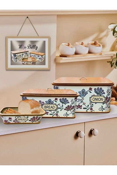 Miss Betty Piraye 3-Piece Wooden Bread Set