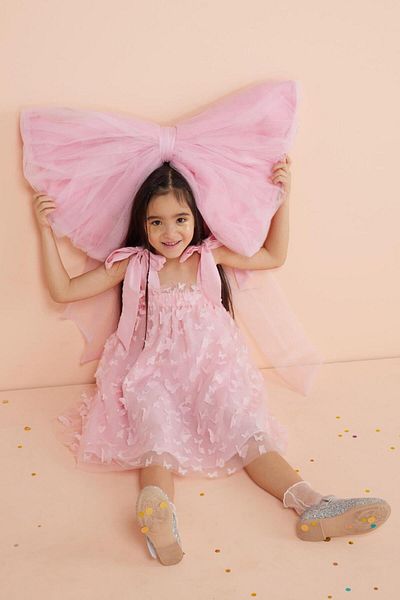 Le Mabelle Pink Shoulder Tie Butterfly απλικέ φόρεμα για κορίτσι - Nikki