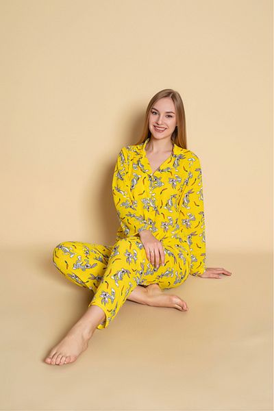 Yerli Women's Front Button Pajamas Set Bugs Bunny Printed