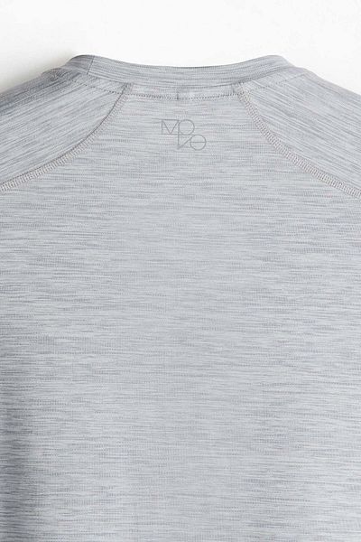 H&M قميص رياضي بأكمام قصيرة