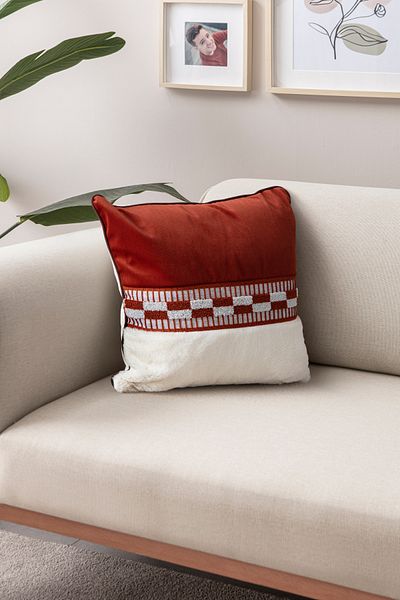 BUGİ HOME COLLECTİON 43x43 см Премиум калъфка за възглавница с бродерия от заешки пера и щампа