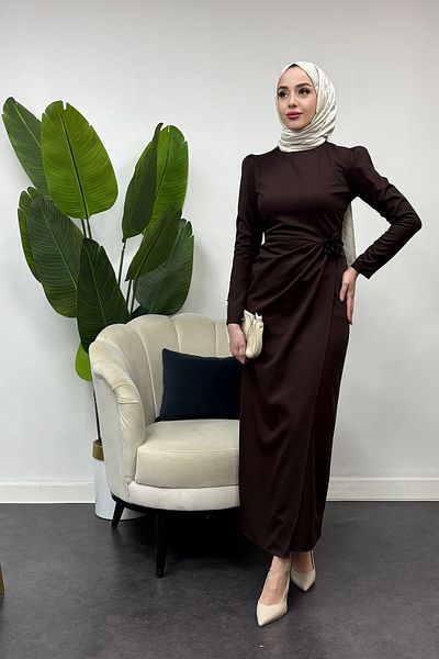 Tesettür Diyarı Φόρεμα Zümra Model Crepe Fabric με λεπτομέρεια τριαντάφυλλου