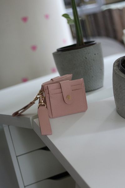 Moom Bag Γυναικείο πορτοφόλι με κάρτα μασκότ σε πούδρα