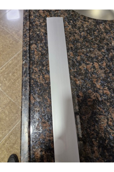 ORSAYAPI Parke Eşik Çıtası 6 Cm Genişliğinde Kendinden Silikonlu Yapışkanlı Alüminyum Profil 90 Cm/3 Adet.