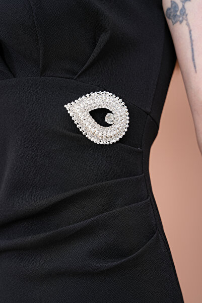 Varyete Broşlu Vatkalı Drapeli Midi Boy Elbise Düğün Nişan Söz Mezuniyet