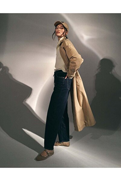 AMERICAN EAGLE AE Stretch Barrel Jean