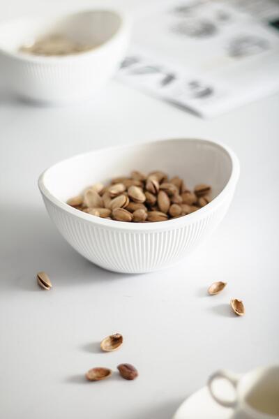 EWs Acrylic Baroque White Oval 4-Piece Small Bowl Set & Snack Bowl & Presentation & Treat (Not Glass)