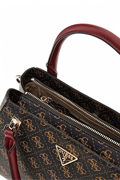 Guess Dámská taška přes rameno Noelle Brown HWQL7879070