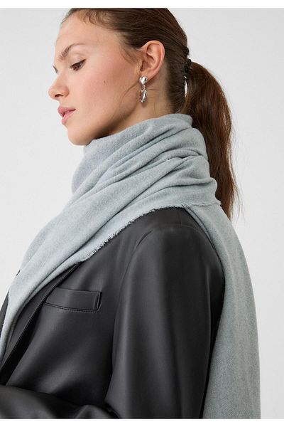 novon Soft Touch Tassel Detailed Long Scarf