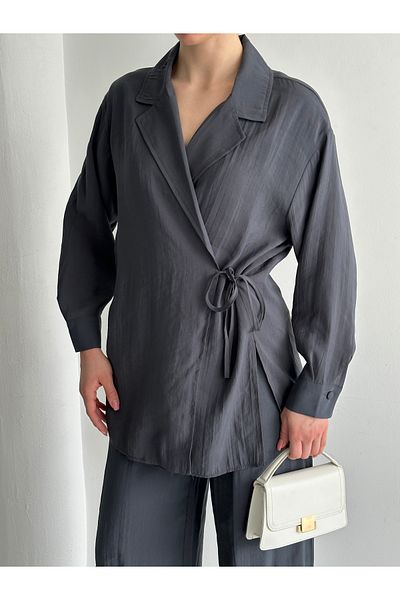Laluvia Anthrazitfarbenes Kimono-Set mit Kragen und detaillierter Schnürung – 8459