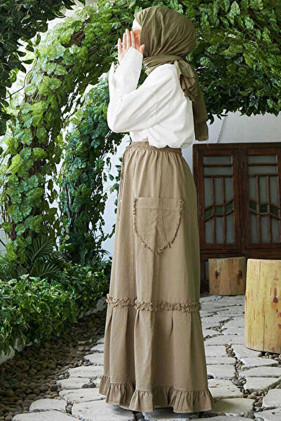 Neways 2280-Model Khaki Skirt, Elastic and Ruffle Piece Paint