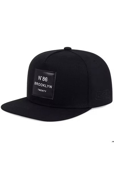 CosmoOutlet قبعة هيب هوب سوداء من القطن قابلة للتعديل من Brooklyn Twenty No:86