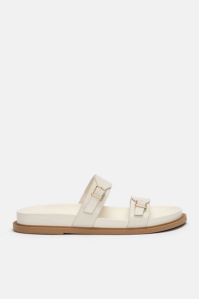 Pull & Bear صندل مسطح بأشرطة
