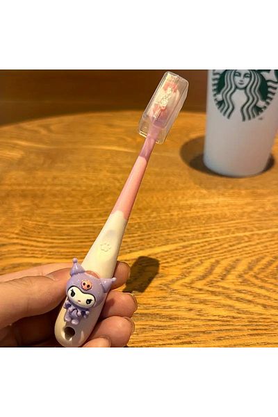 BALCI HEDİYELİK Sanrio Kuromi Tooth Brush