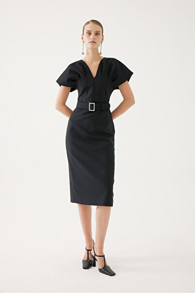Exquise Kemerli Slim Fit Midi Siyah Elbise