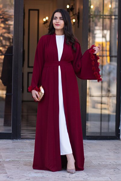 MELEK ARAZ عباية زهرة الزهرة بأكمام حمراء كلاريت