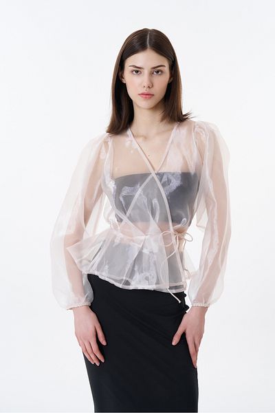 Quzu Bluză din organza bej - Detaliu cravată