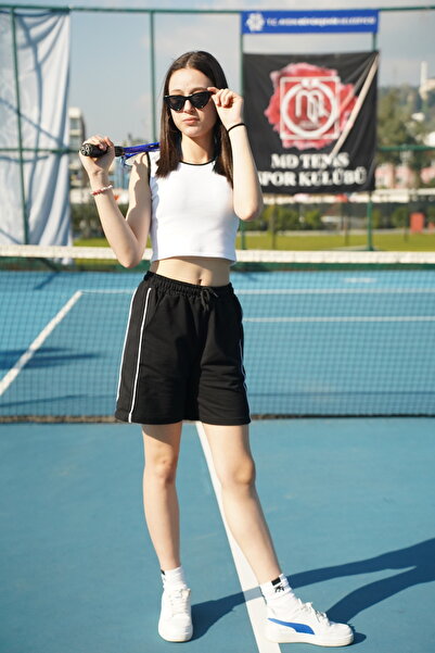 cm buseyiz Молодіжний стиль: комбінація шортів з бретельками та білими шортами