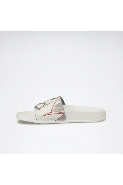 Reebok Γυναικείες παντόφλες Classic Slide σε μπεζ χρώμα