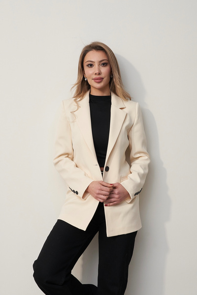 Rabia Çelik Kadın Krem Düğmeli Kol Detaylı Marka Model Blazer Ceket