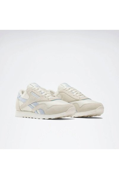 Reebok حذاء رياضي نسائي كلاسيكي من النايلون باللون الأبيض