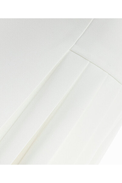 Twist Skládané šaty s černým límečkem