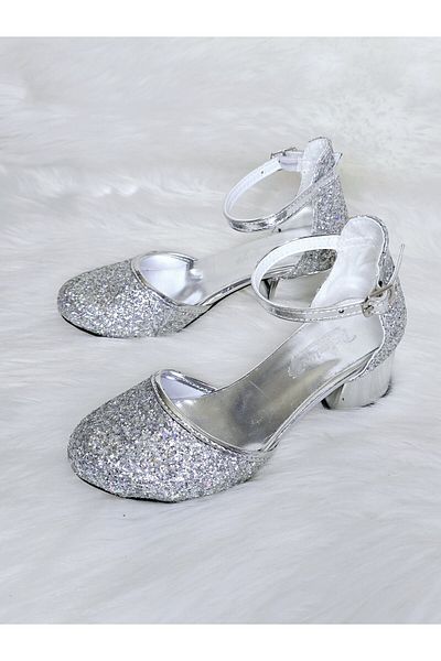 ÇOCUKLARIN HAYAL DÜNYASI Children's high heels