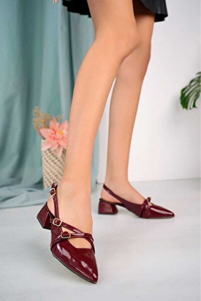 LZ SHOES حذاء نسائي من الجلد اللامع باللون العنابي ذو حزام متقاطع للموسم الجد...