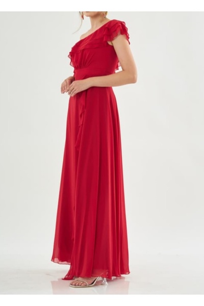 ZY BUTİK Kırmızı Şifon Omuzdan Volanlı Yırtmaçlı Boydan Abiye Elbise
