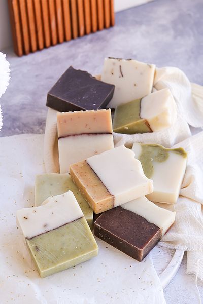 bermark Natural Handmade Soap 8-Piece Soap Set, Cold Process – Moisturizing & Nourishing Skin Care 100 Gr